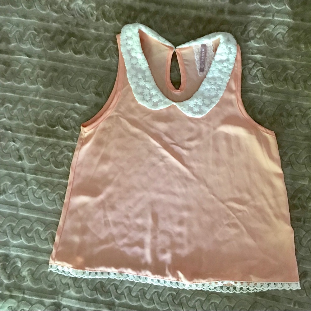 Mauve brand blouse with lace collar